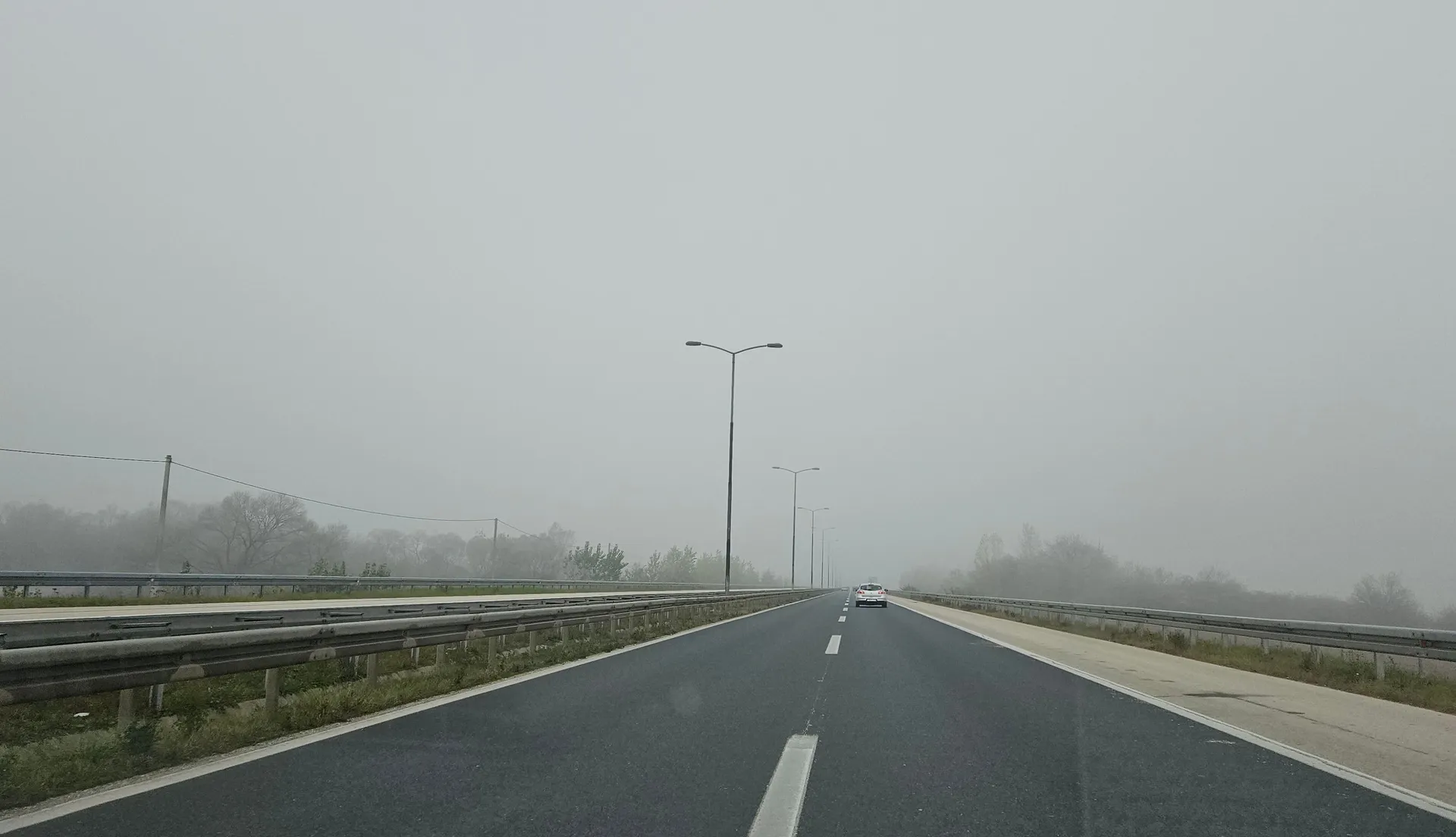 Brojni radovi i magla usporavaju saobraćaj u BiH, vozačima upućeno upozorenje