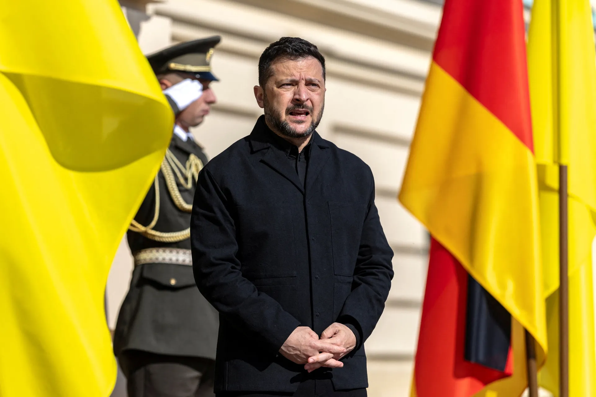Zelenski: Ukrajina pristala na trilateralne pregovore s Rusijom