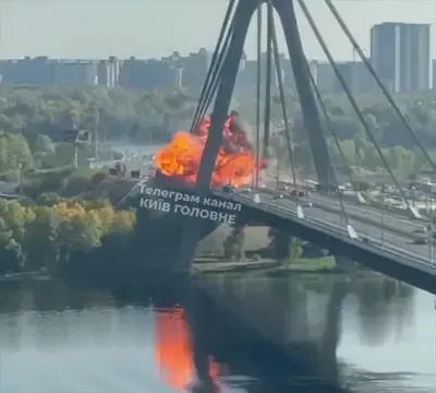 Ruski dron pogodio strateški sjeverni most u Kijevu preko Dnjepra