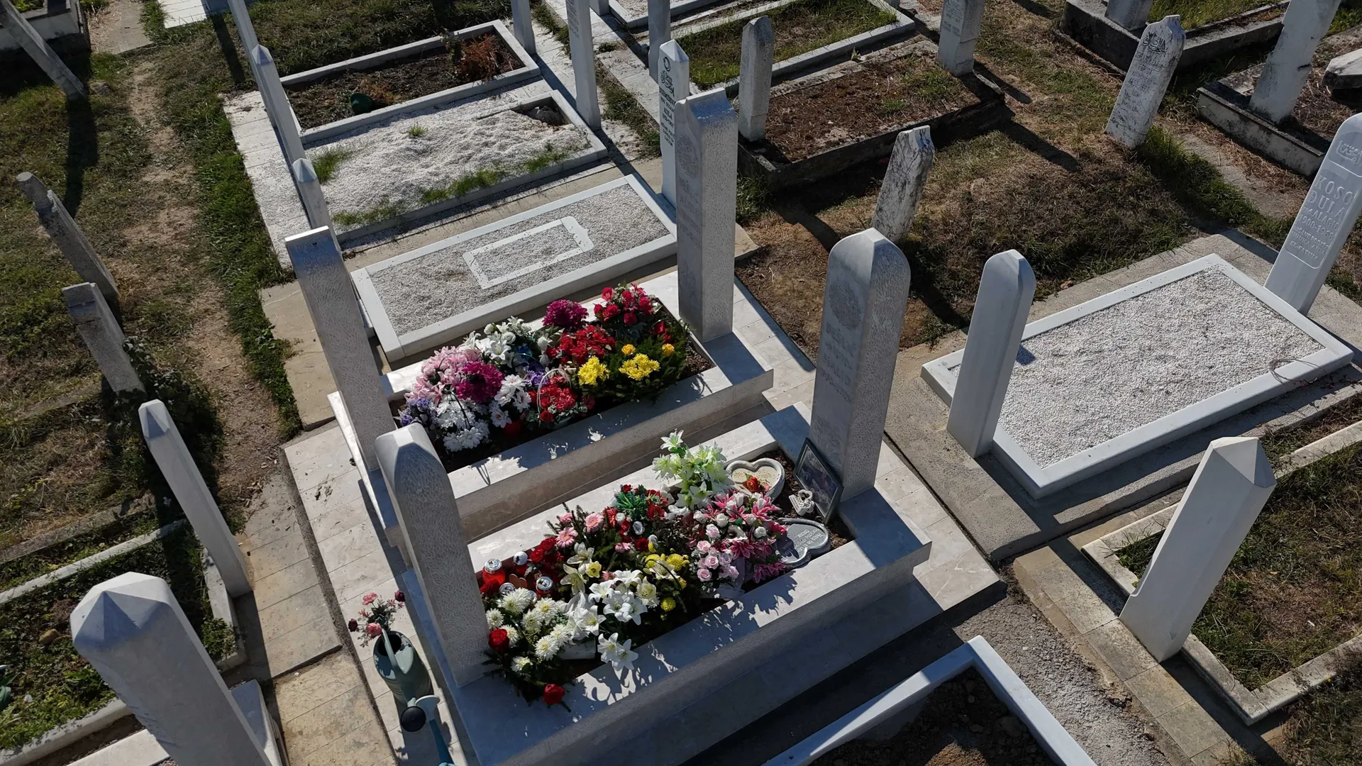 Halid i njegova Sejda počivaju zajedno na Barama