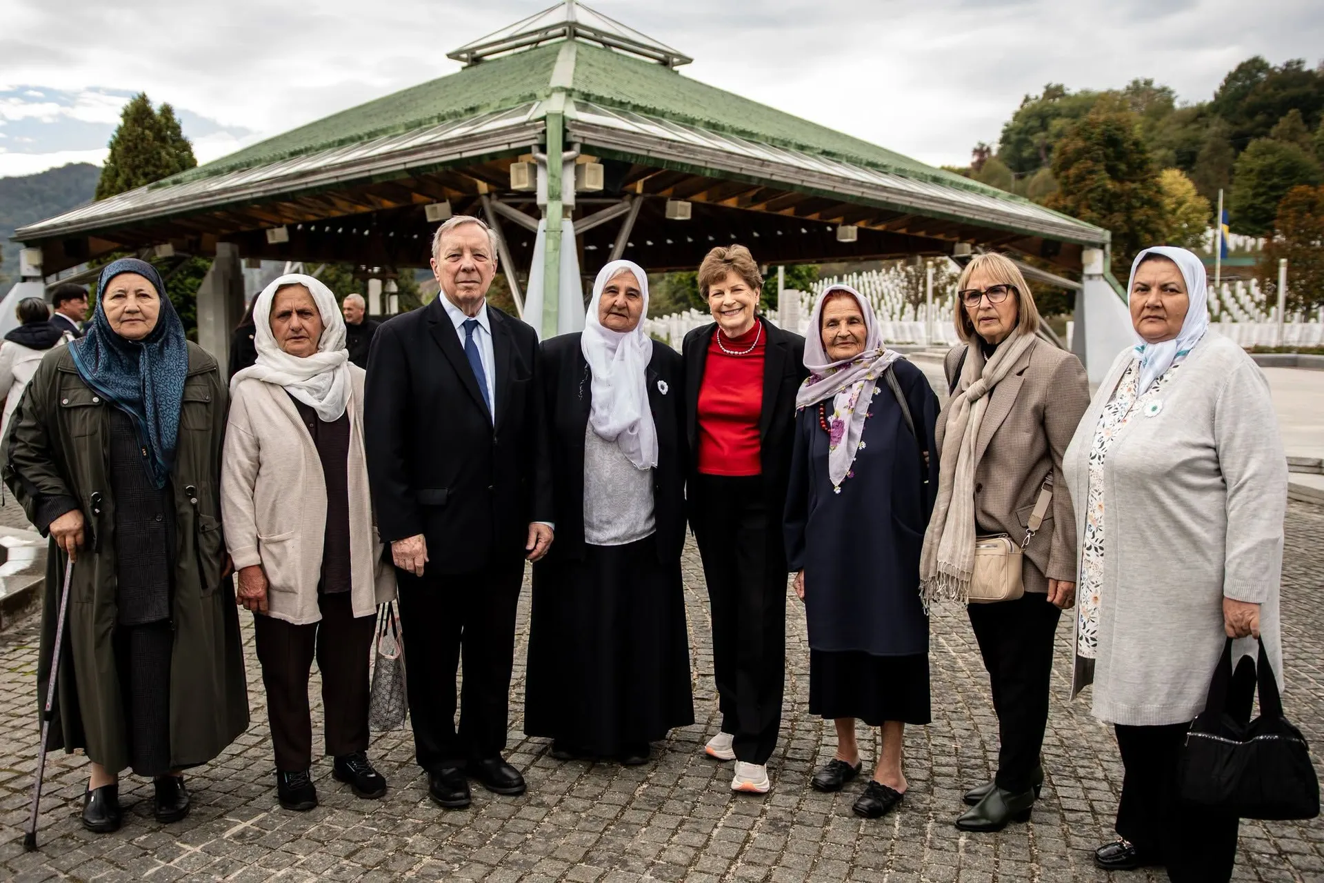 Jeanne Shaheen i Richard Durbin posjetili Memorijalni centar Srebrenica
