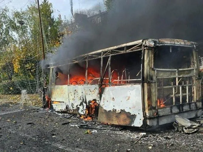 Deseci ubijenih u ruskom napadu na autobuse u Kramatorsku, u Donjeckoj oblasti