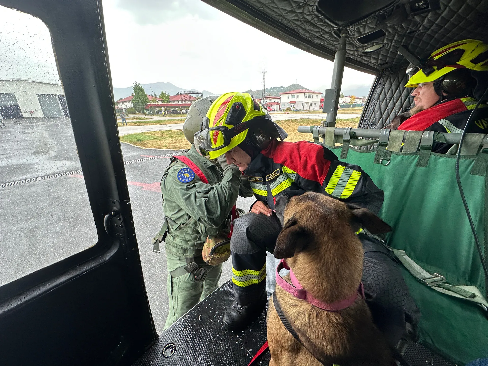 Letjeli smo helikopterom sa spasilačkim psima