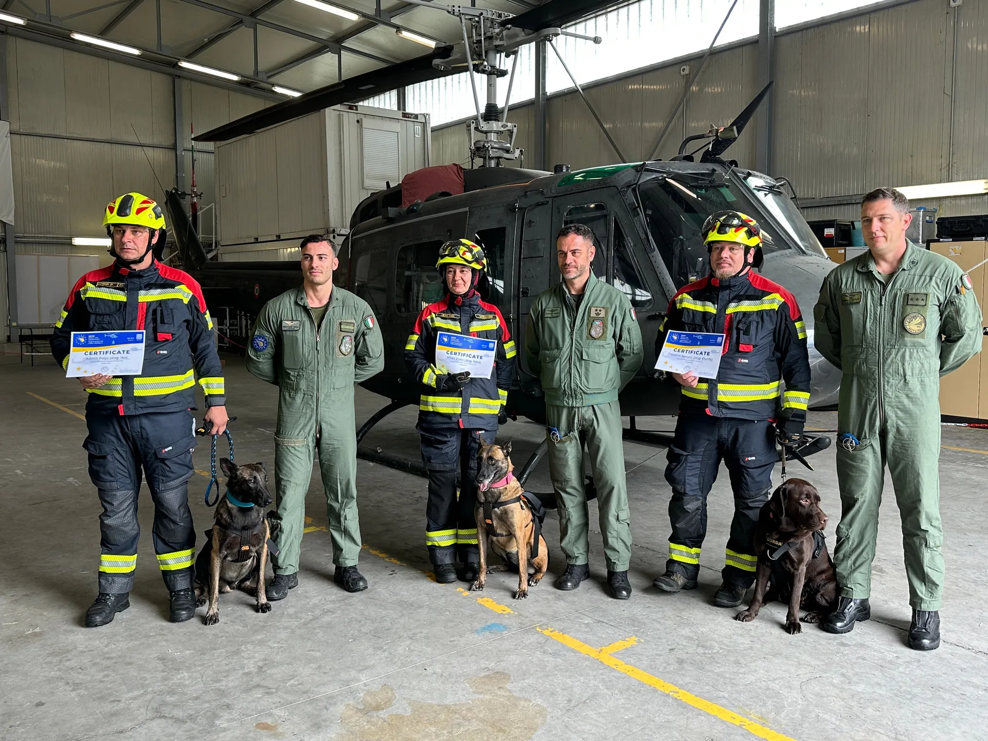Letjeli smo helikopterom sa spasilačkim psima