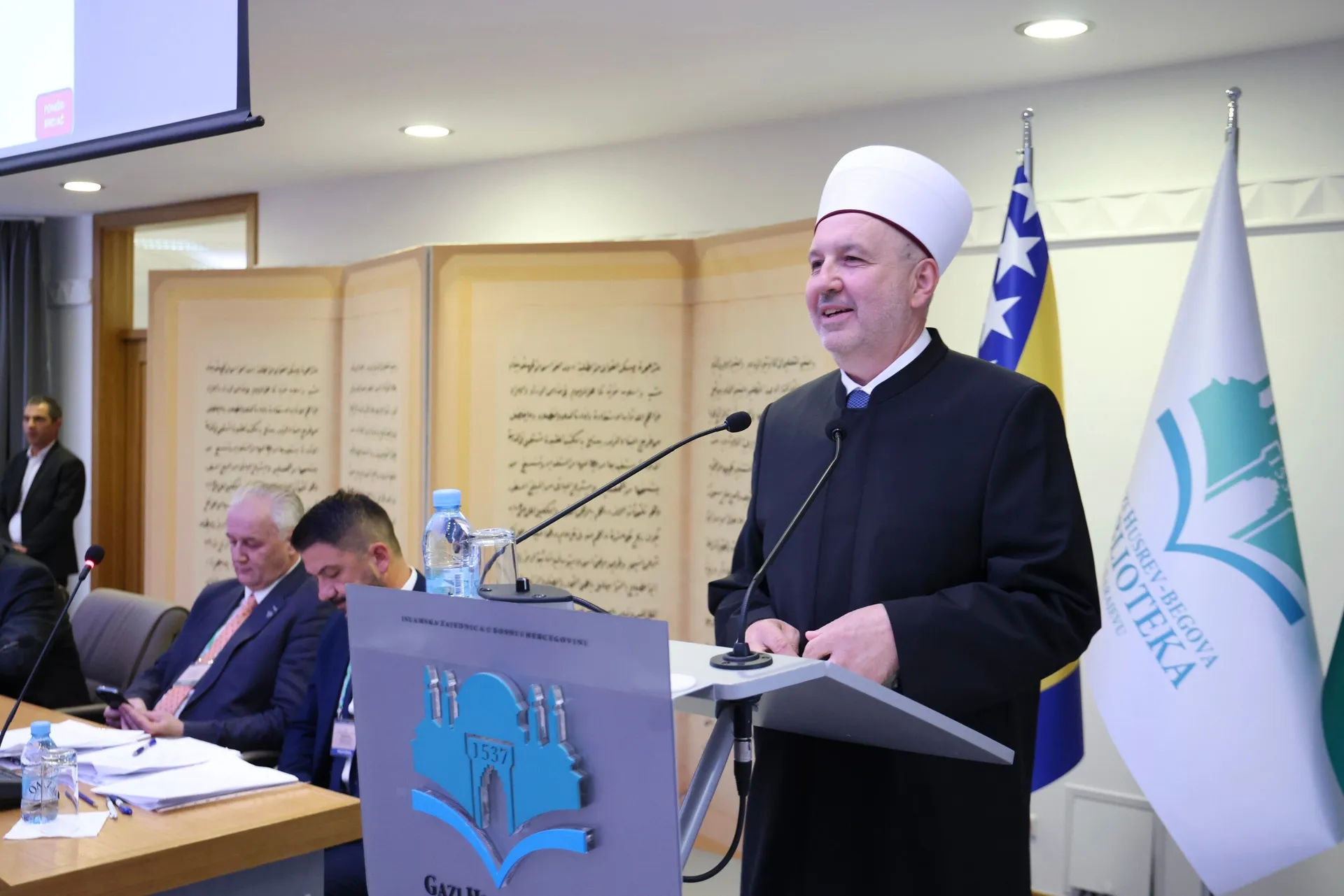 Novoizabrani reisul-ulema obratio se građanima BiH, evo šta je poručio Grabus