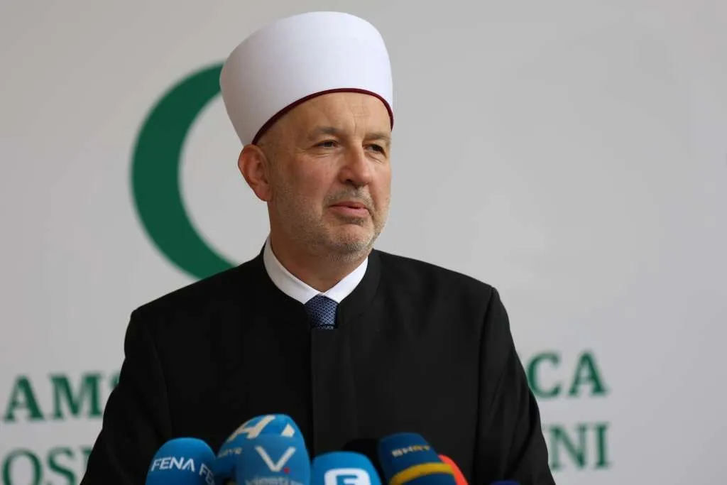 Majke Srebrenice uputile čestitku novoizabranom reisu Nedžadu ef. Grabusu