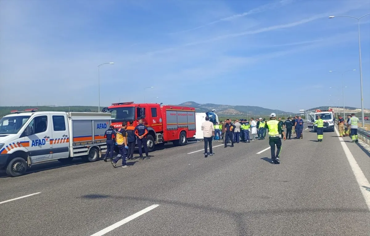 Sudar autobusa i kamiona u Turskoj