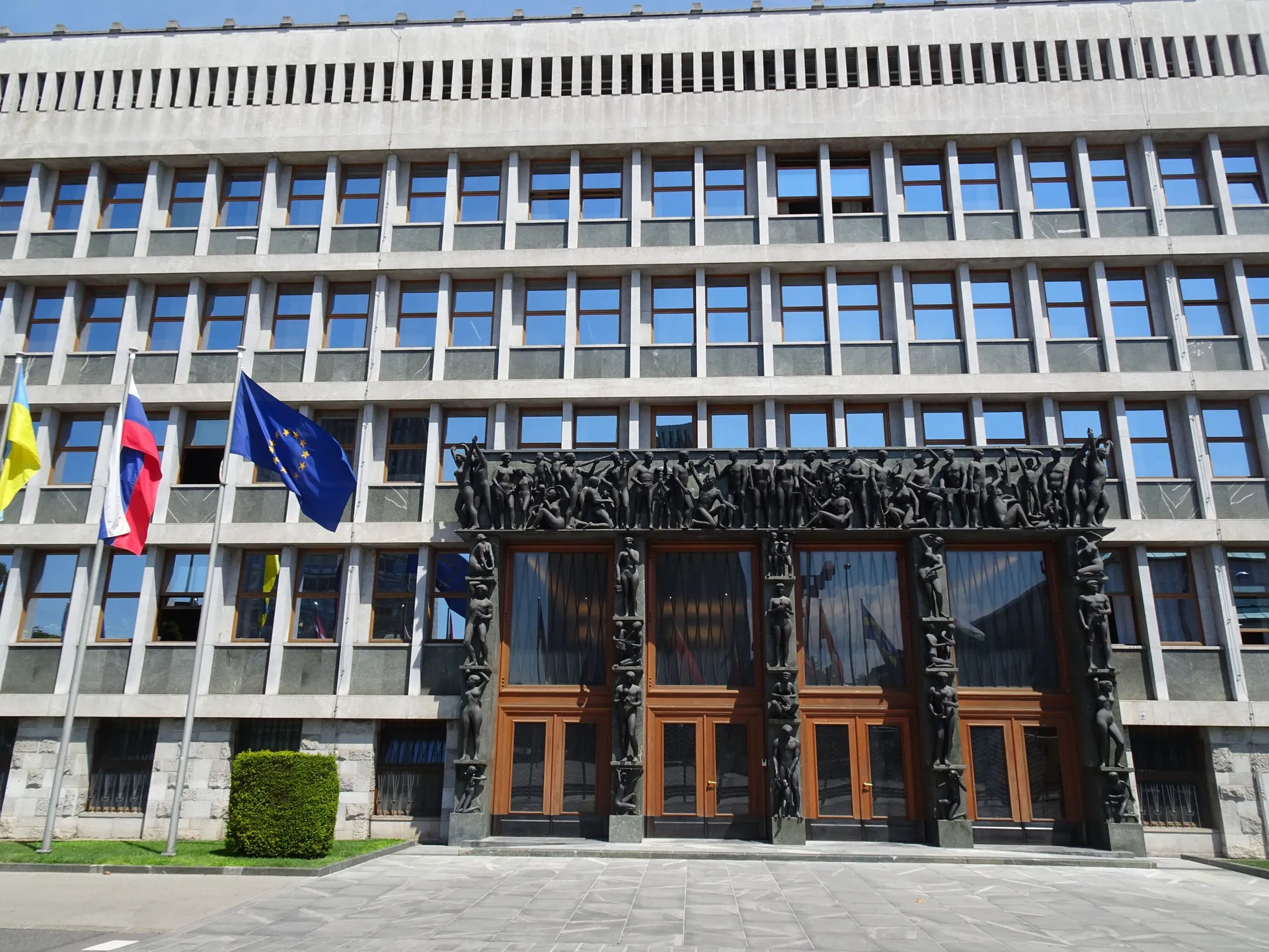 Slovenci izlaze na referendume, jedno pitanje tiče se državljana BiH