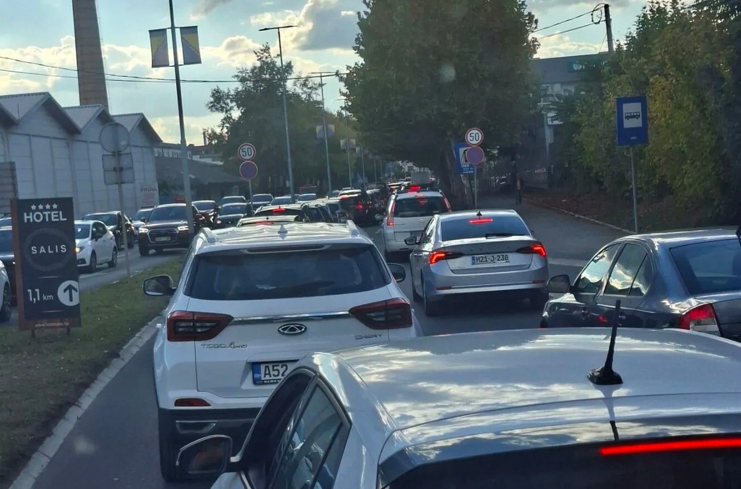 Teška saobraćajna nesreća u bh. gradu, automobilom pokosio pješaka