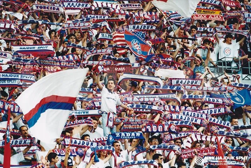Torcida pred Ajax zgrozila sve svojim ponašanjem, Hajduk se morao oglasiti