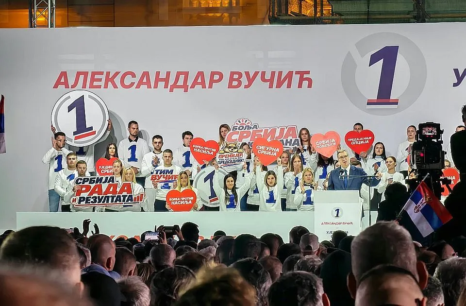 Vučić u Novom Sadu govorio o padu nadstrešnice, pojavio se i Dodik