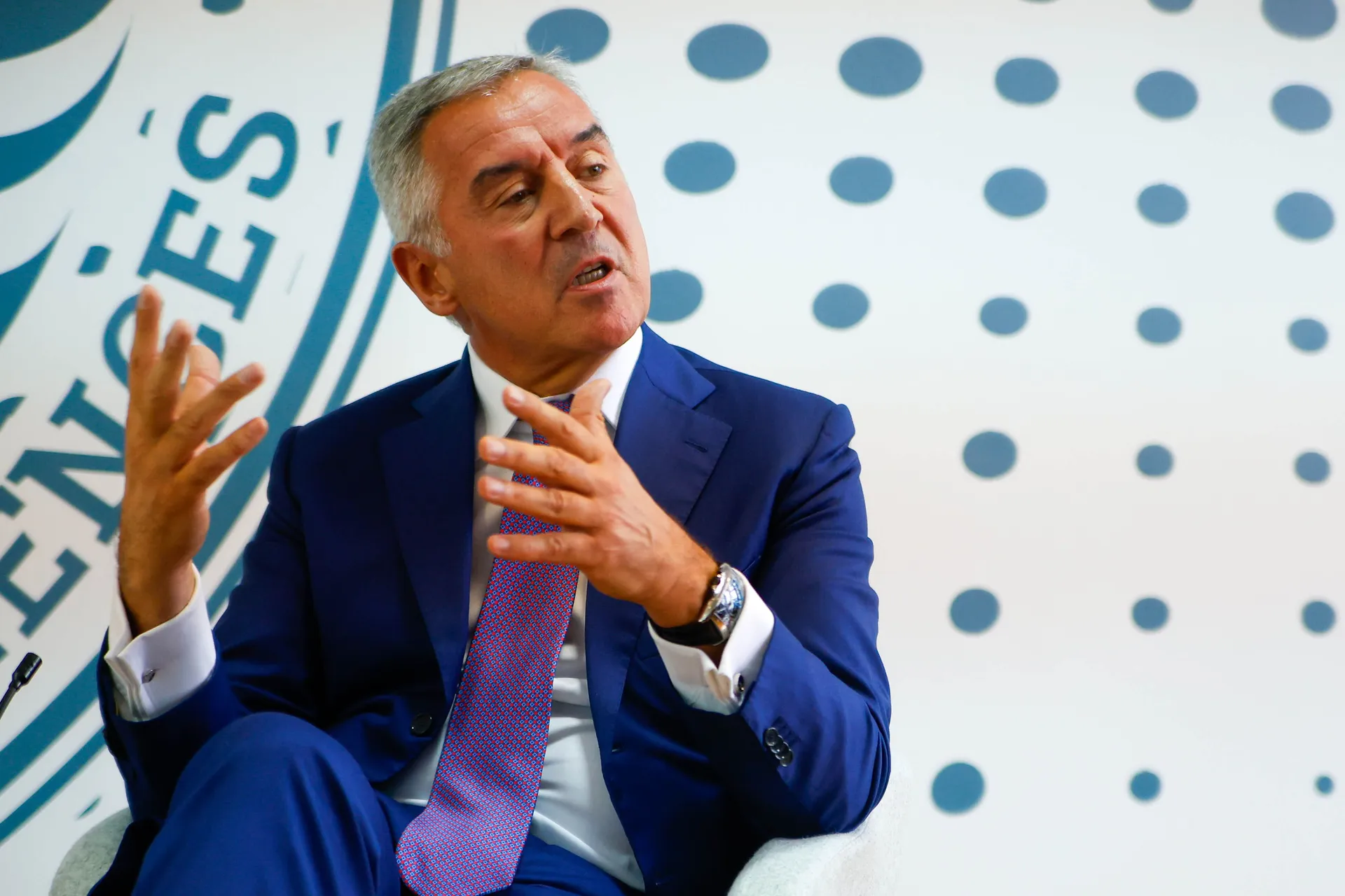 Đukanović odgovorio Mandiću, odbacio optužbe o ulozi u genocidu u Srebrenici