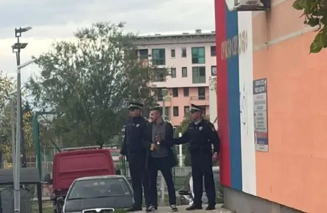 Osumnjičeni za oštećenje murala u Lukavici doveden na mjesto događaja