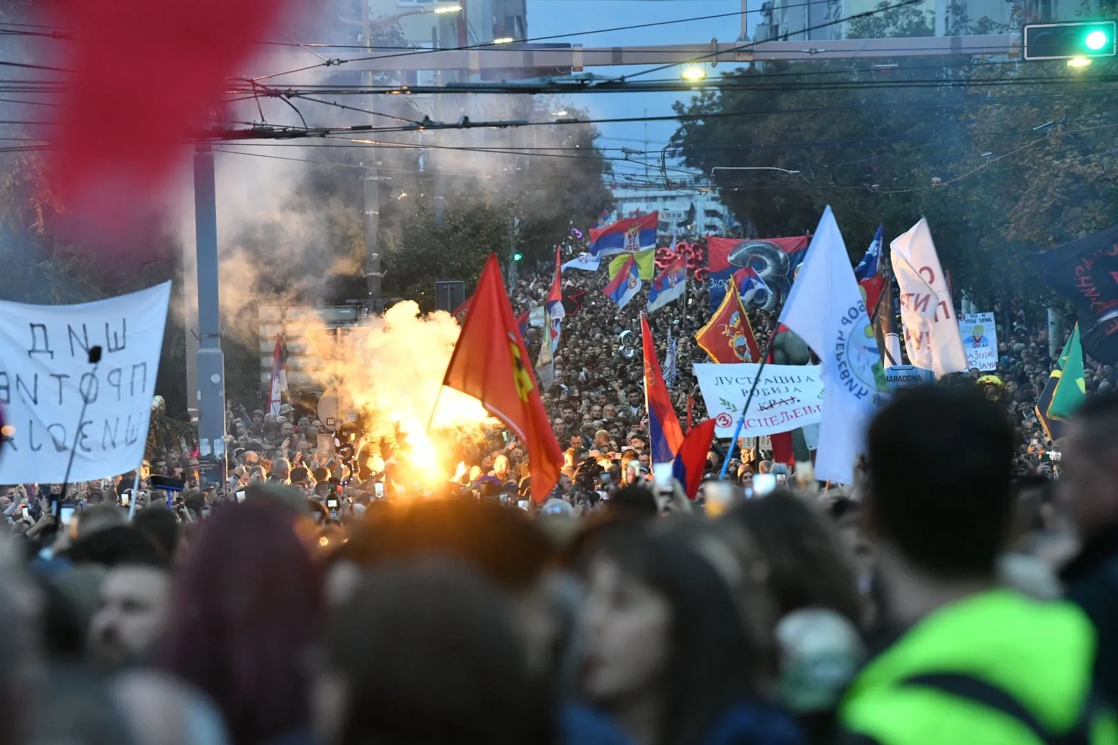 "Pjevat ćemo šta nam srce zna" odjekivalo Slavijom, okupljeni uglas pjevali 