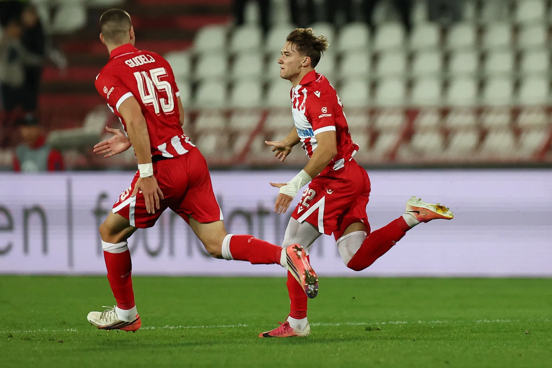 Kakav gol Zvezde! Ovo će biti jedan od najboljih pogodaka Konferencijske lige