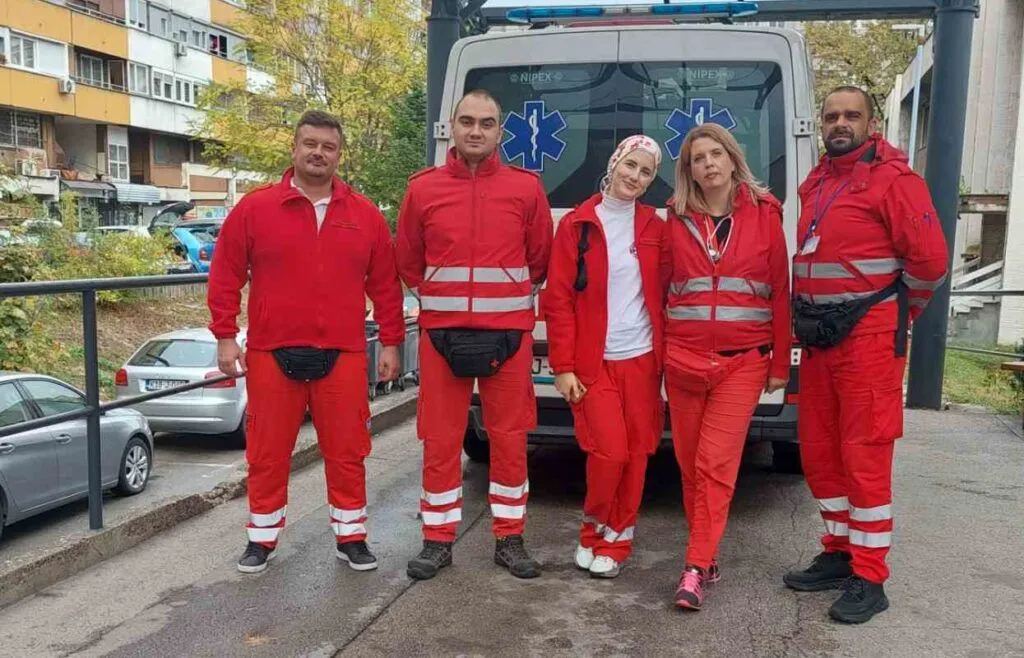 Tim Hitne pomoći porodio ženu u reanimobilu, Tuzla dobila još jednog dječaka