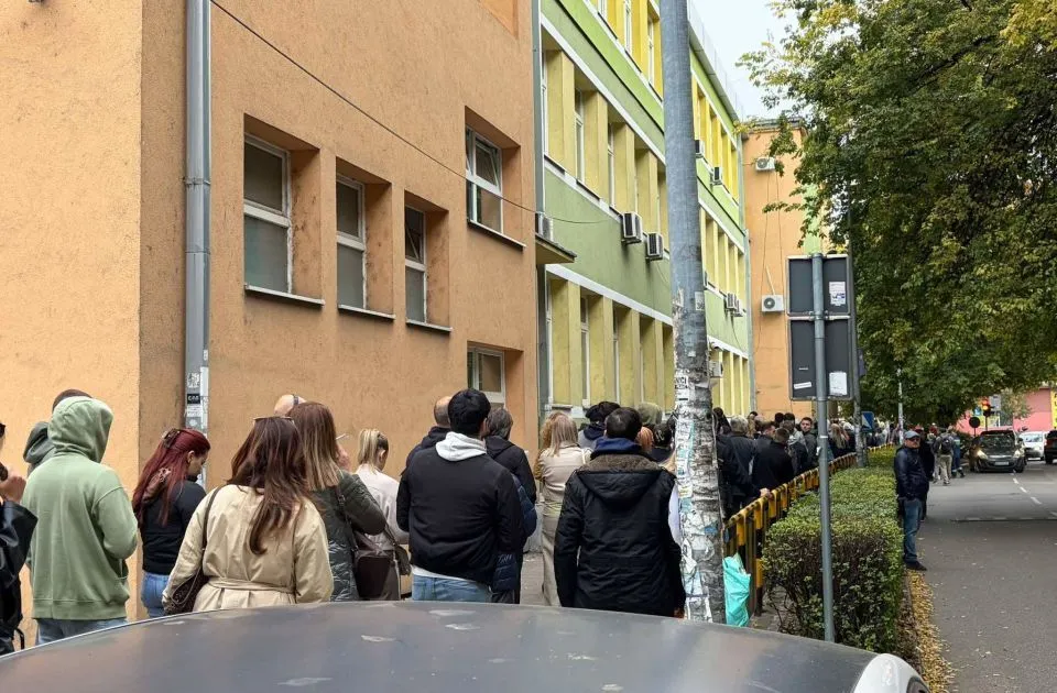 Podaci RIK-a: Na izborima u Srbiji do 14 sati glasalo 46,53 posto birača