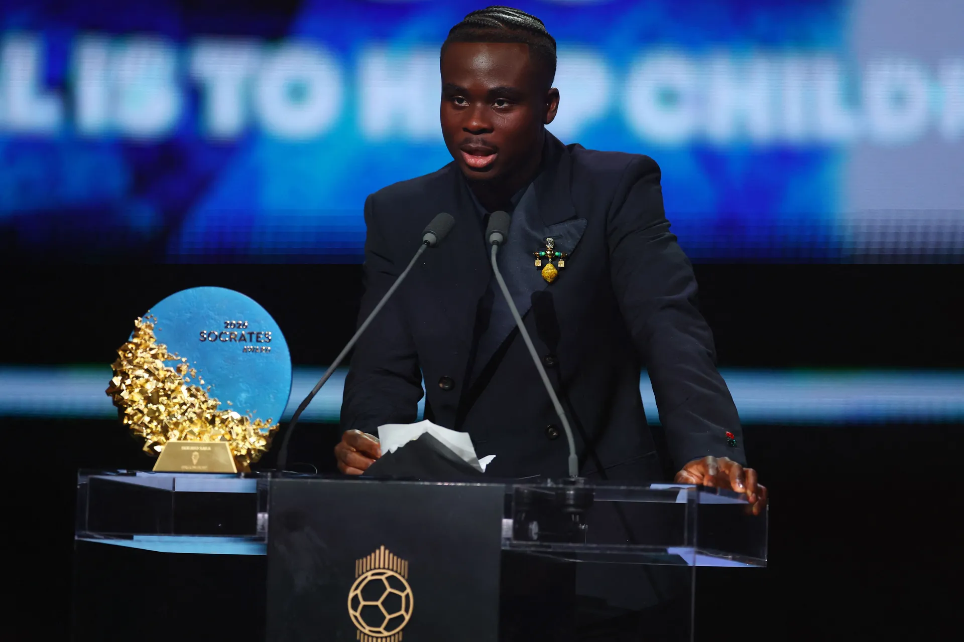 Bukayo Saka dobio nagradu Socrates za humanitarni rad u Nigeriji